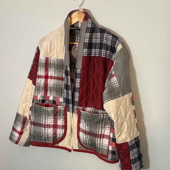 Plaid Patchwork Quilted Jacket - Picture 2 of 10